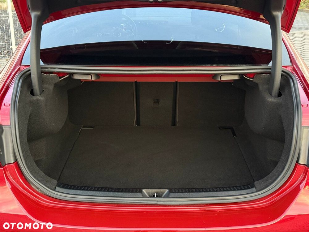 Mercedes-Benz Klasa A 200 AMG Line 7G-DCT - 31