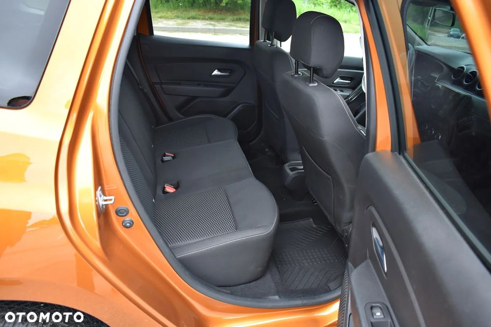 Dacia Duster 1.0 TCe SL Celebration - 16