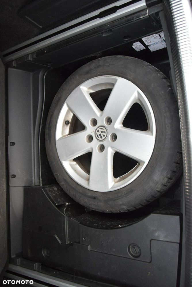 Volkswagen Passat - 19