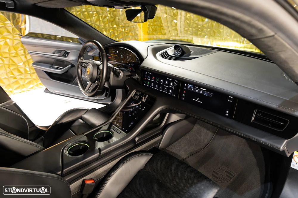 Porsche Taycan Cross Turismo Turbo S - 43