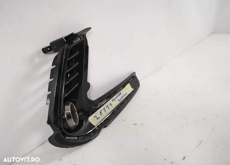 Grila Proiector Dreapta originala Hyundai Elantra AD 2015 2016 2017 20 - 2