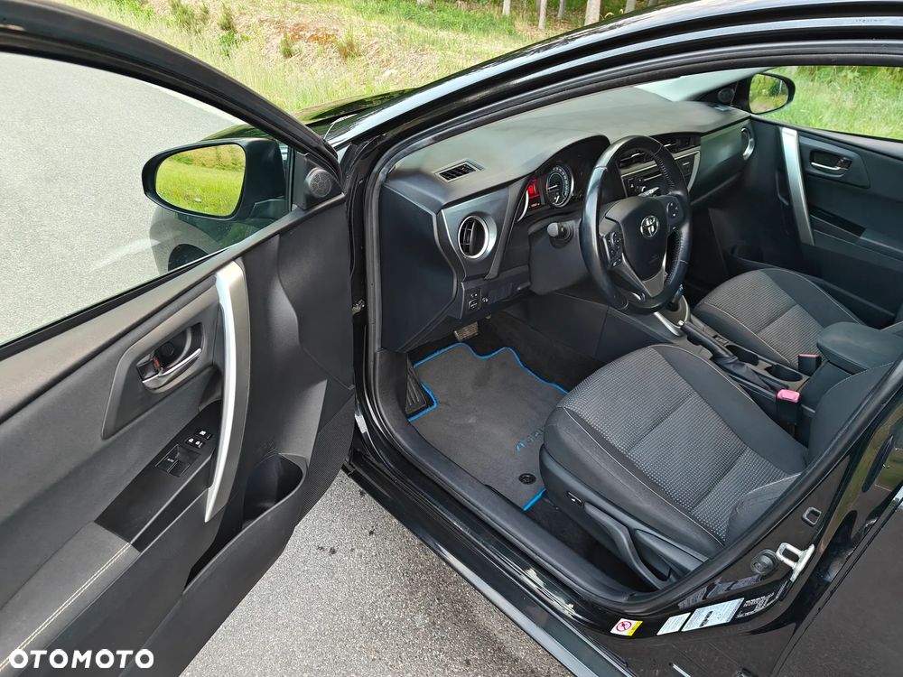 Toyota Auris - 17