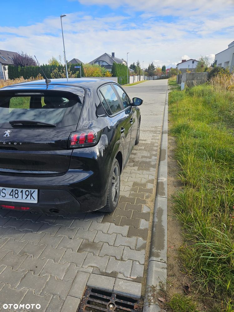 Peugeot 208 - 4