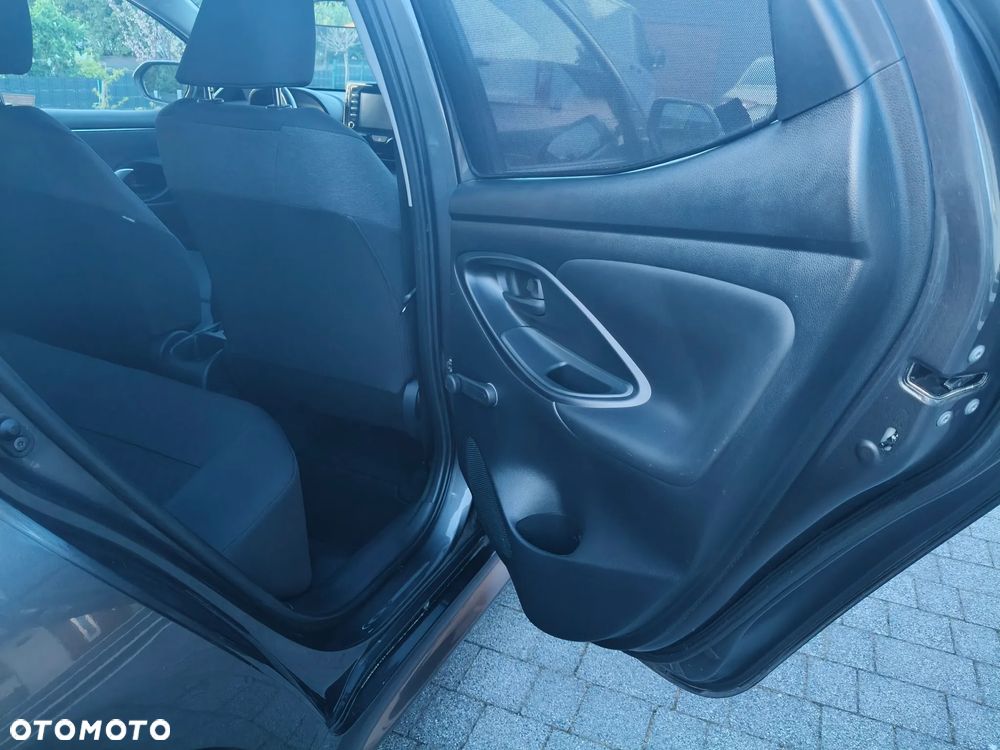 Toyota Yaris 1.5 Comfort - 11