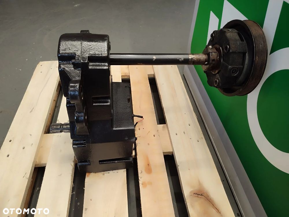 Przekładnia PTO 30044219A przód VALTRA T - 5