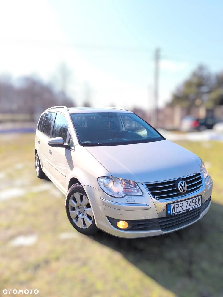 Volkswagen Touran 2.0 TDI DSG Highline - 1