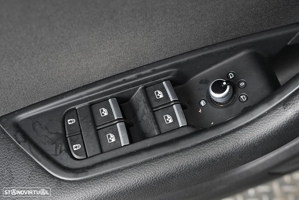 Audi A4 Avant 30 TDI S tronic - 19