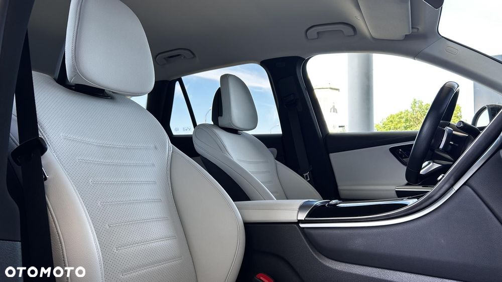 Mercedes-Benz GLC 200 mHEV 4-Matic AMG Line - 26