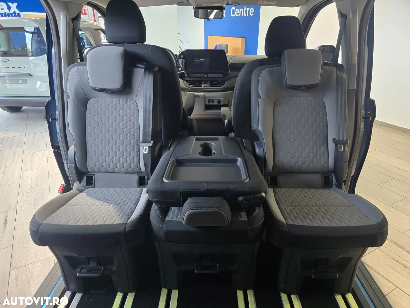Ford Tourneo Custom Bus 320L 2.0 EcoBlue 136 CP 8AT L2H1 FWD Titanium - 18