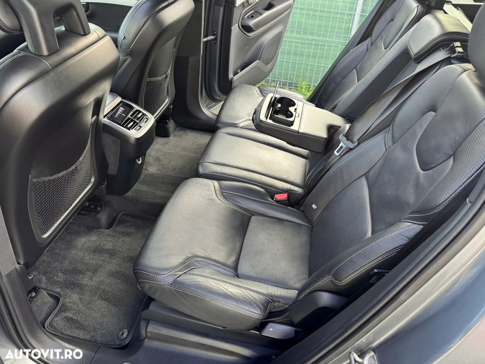 Volvo XC 90 D5 AWD Geartronic Inscription - 12