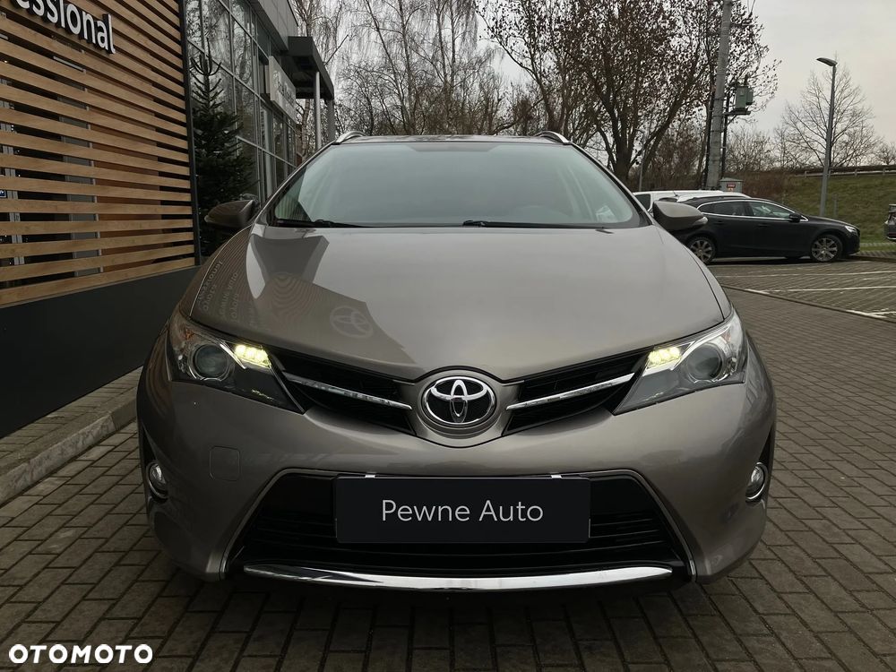 Toyota Auris 1.6 Premium - 10