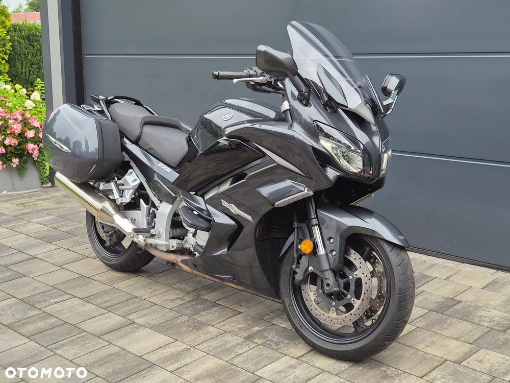 Yamaha FJR - 4