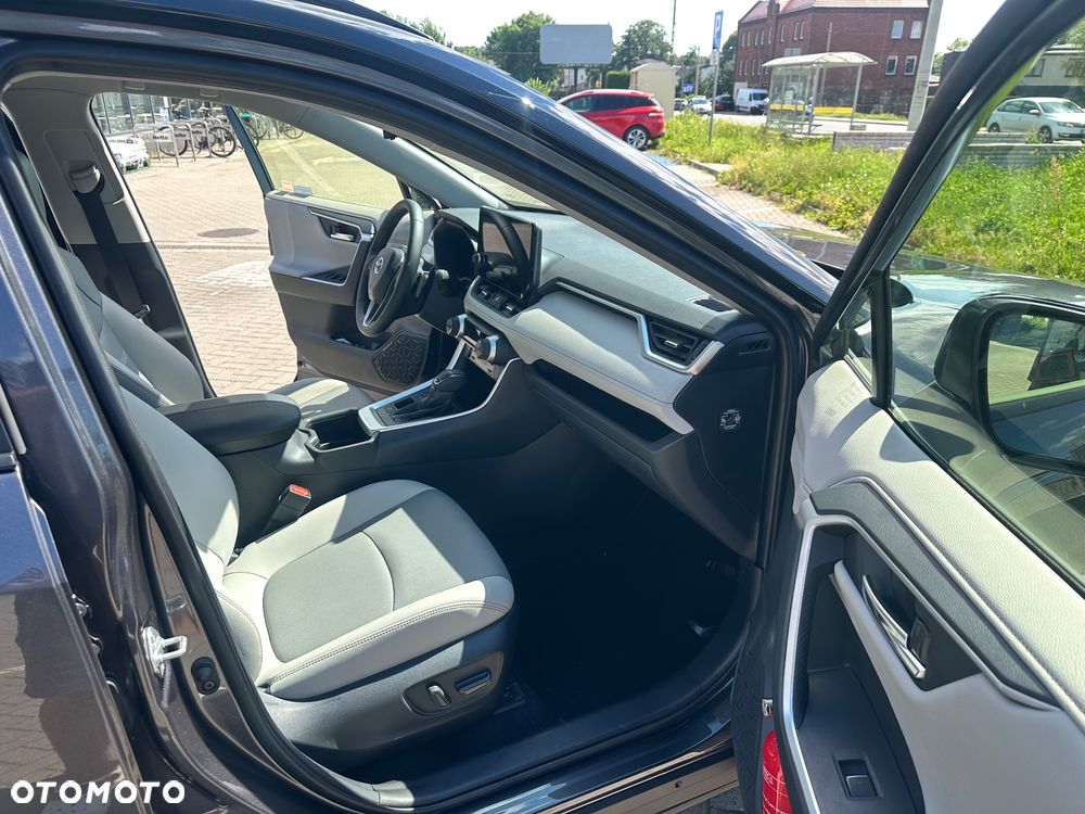 Toyota RAV4 - 18