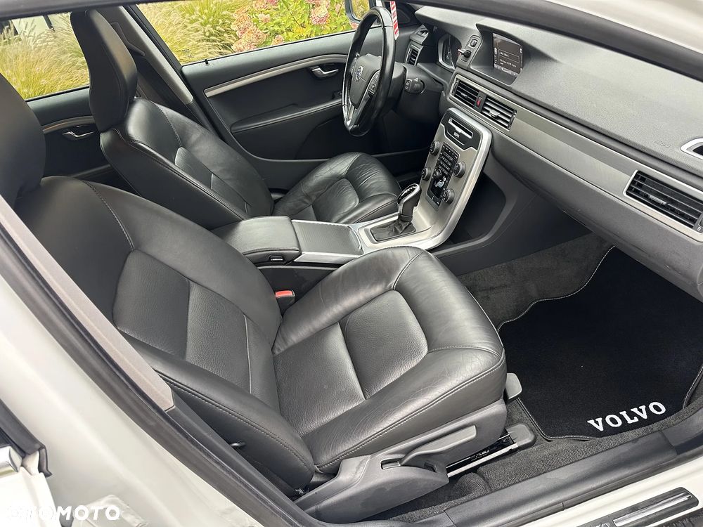 Volvo V70 D4 Geartronic Summum - 10