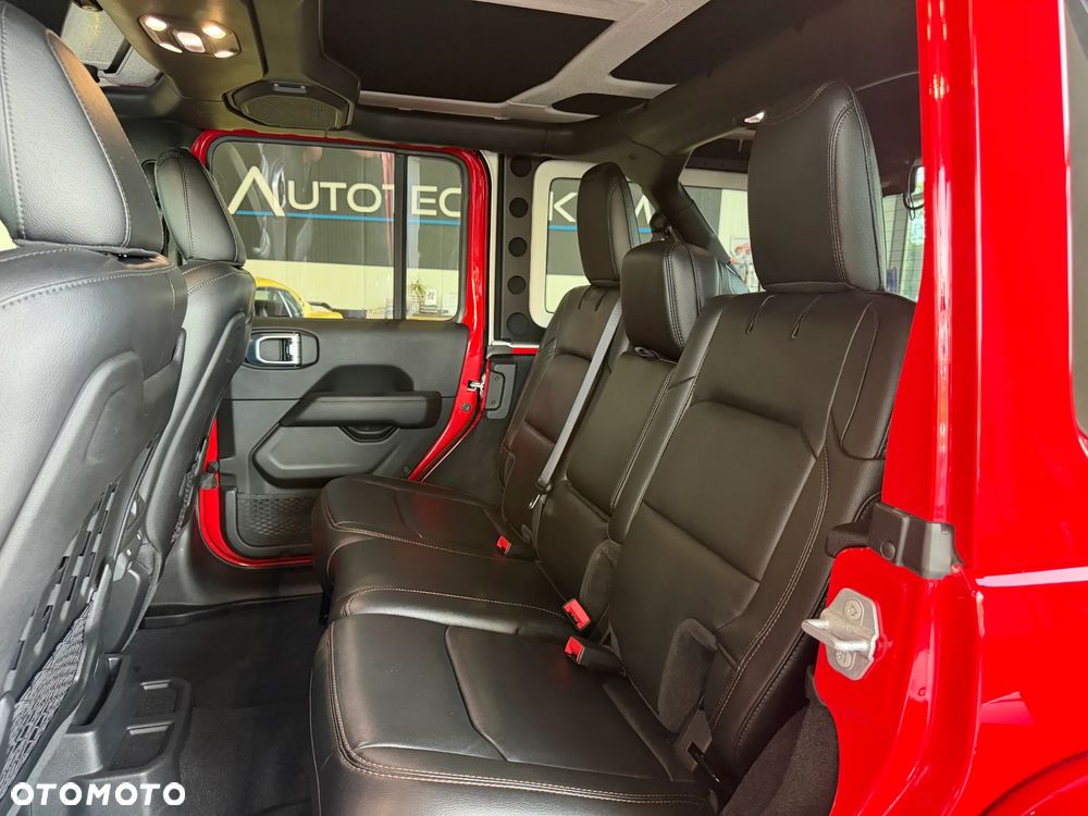 Jeep Wrangler - 21