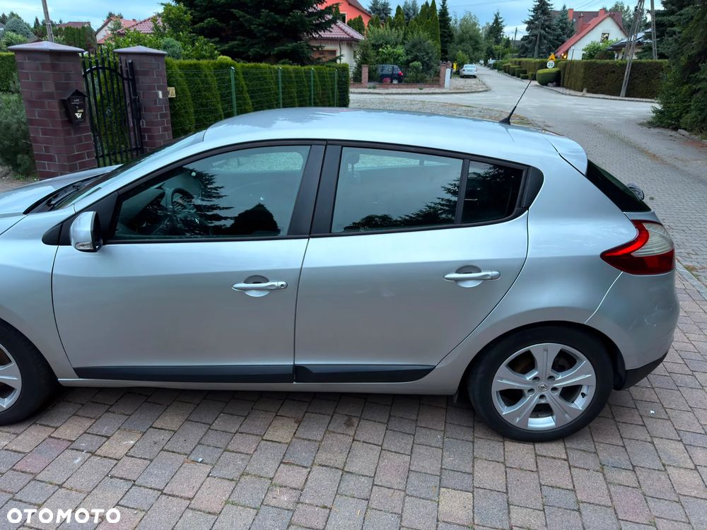 Renault Megane 1.6 16V Expression - 11