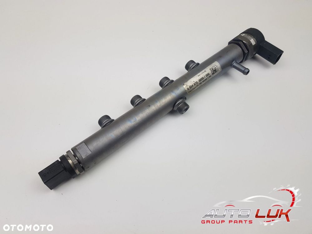 NOWA ORYGINALNA Listwa wtryskowa Mercedes w205 w213 w247 2.0 CDI A6540700095