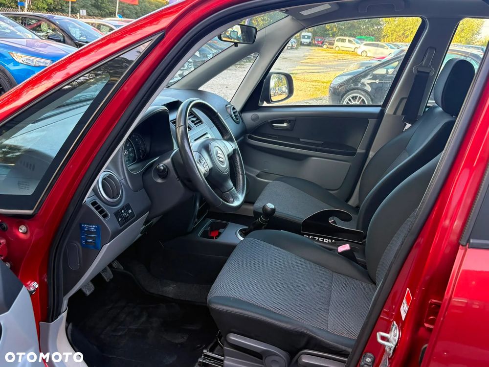 Suzuki SX4 1.6 GS / Premium - 16