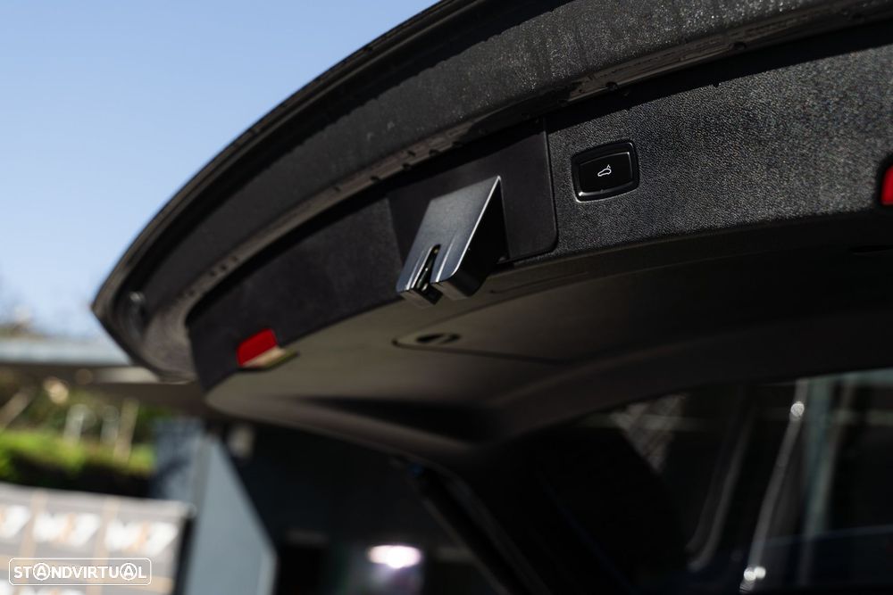 Porsche Cayenne Platinum Edition - 23