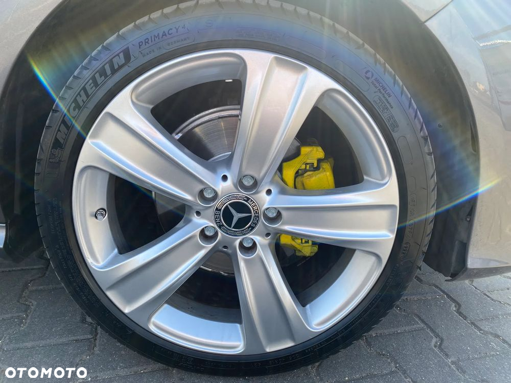 Mercedes-Benz CLA Shooting Brake 180 7G-DCT - 24