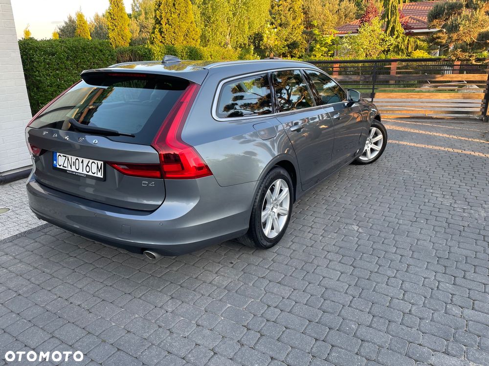 Volvo V90 D4 Geartronic Momentum - 22