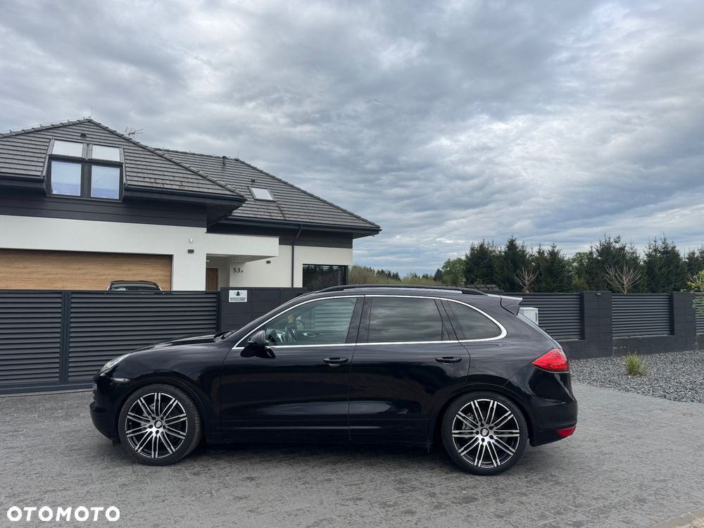 Porsche Cayenne - 1