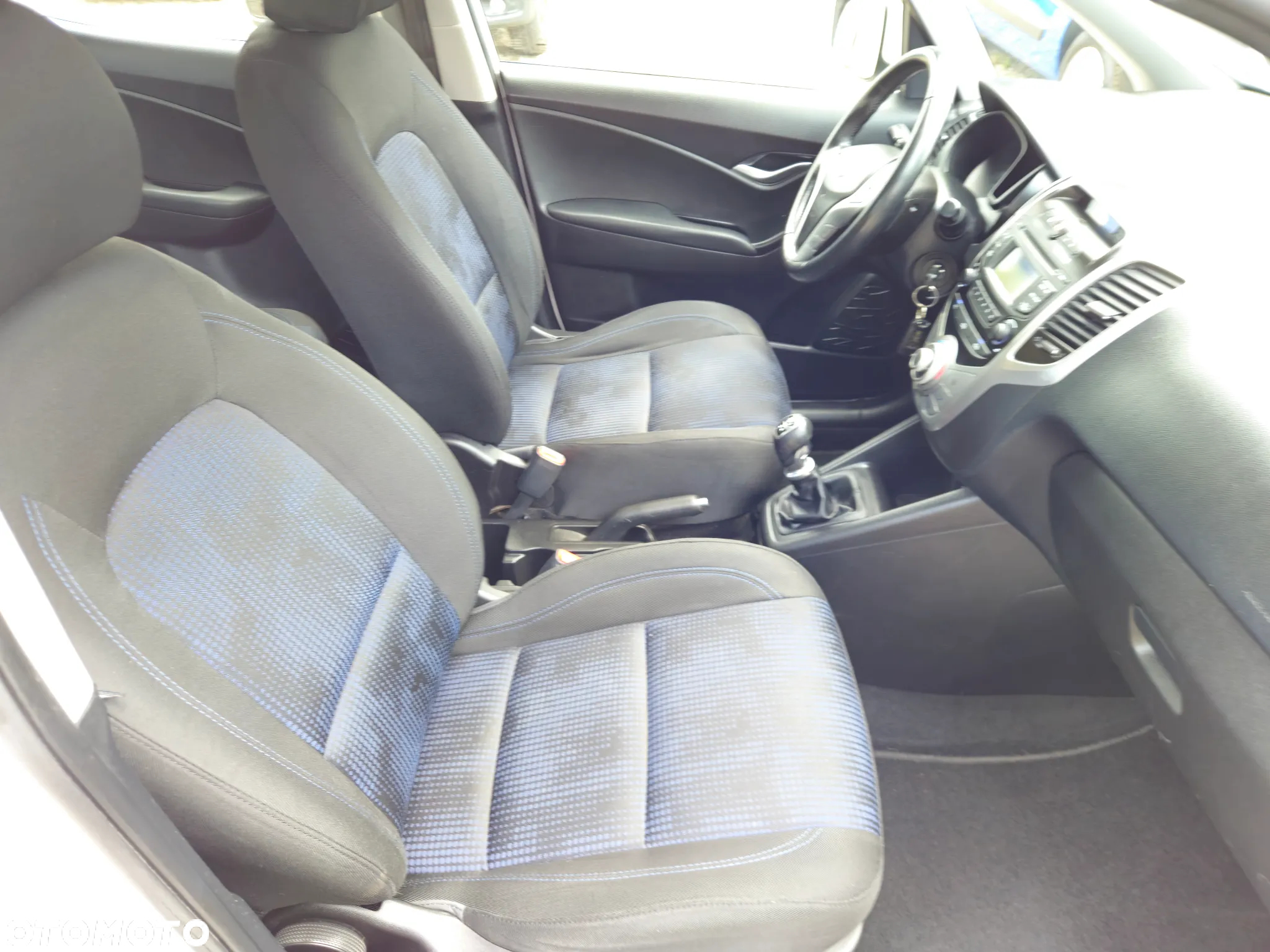Hyundai ix20 1.4 blue Comfort - 27