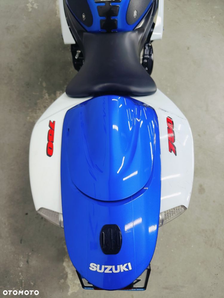 Suzuki GSX-R - 11