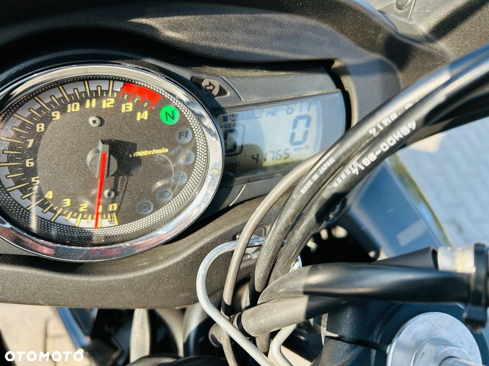 Suzuki Bandit - 22