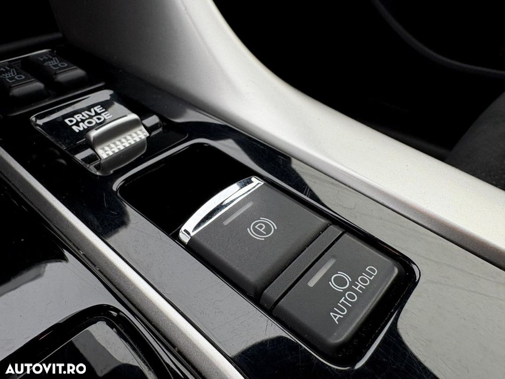 Mitsubishi Eclipse-Cross - 13