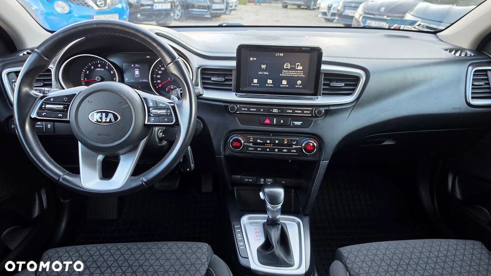 Kia Ceed 1.4 T-GDI L Business Line DCT - 17