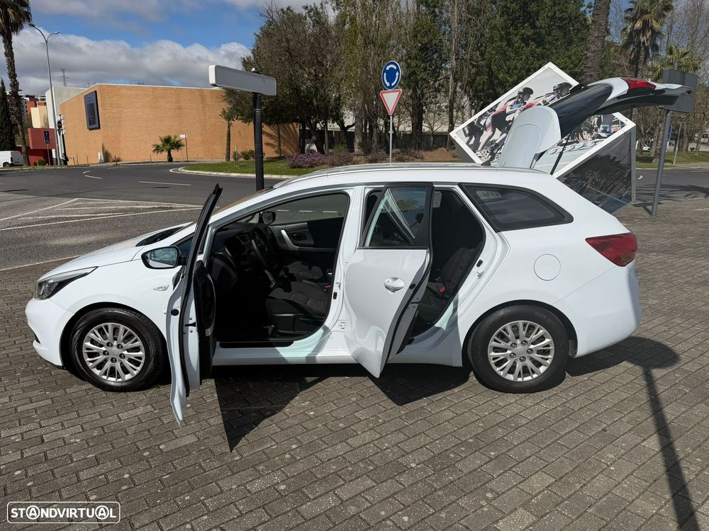 Kia Ceed SW 1.4 CRDi - 4