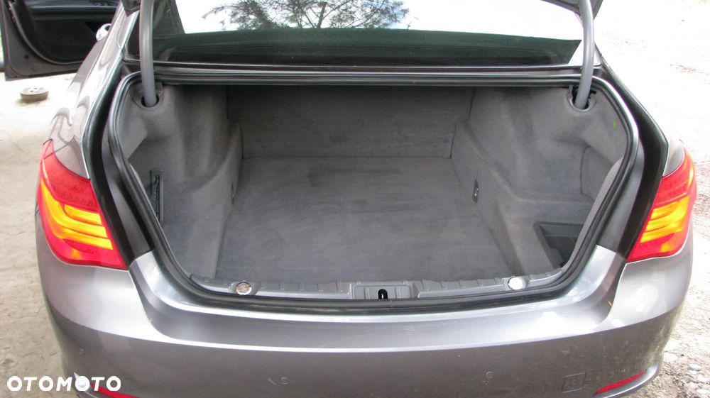 BMW Seria 7 740d xDrive - 8