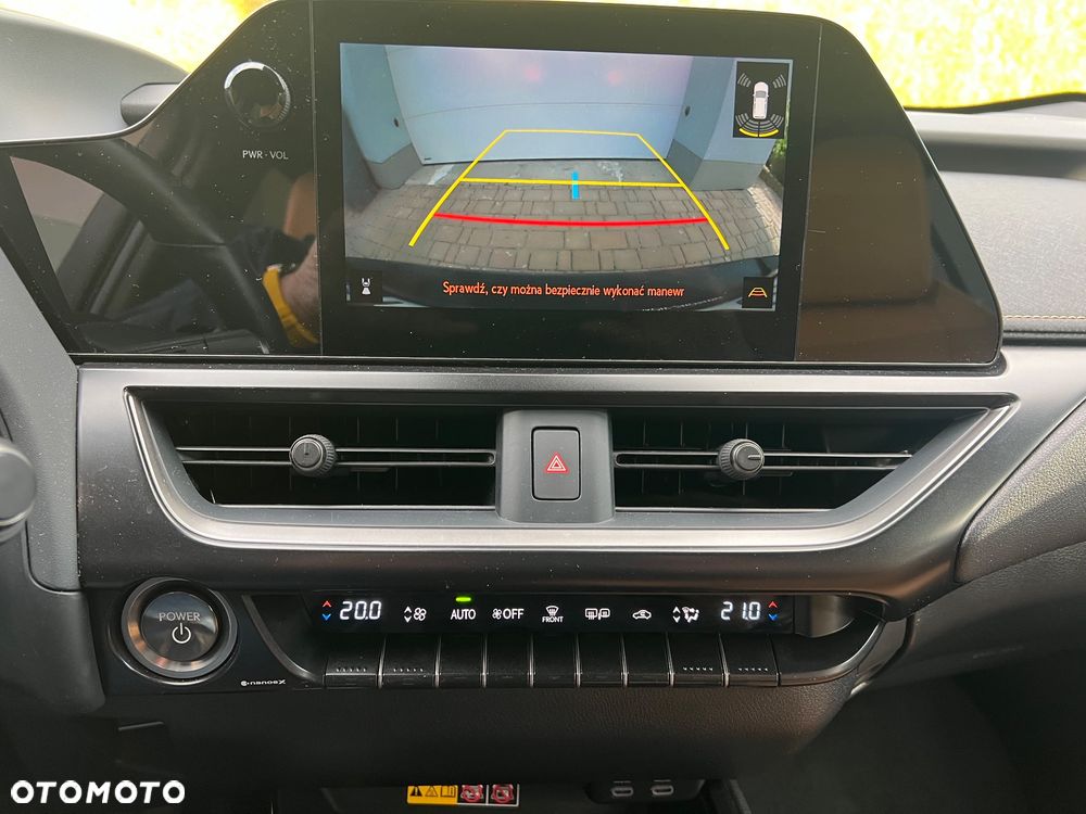 Lexus UX 250h GPF Business 2WD - 24