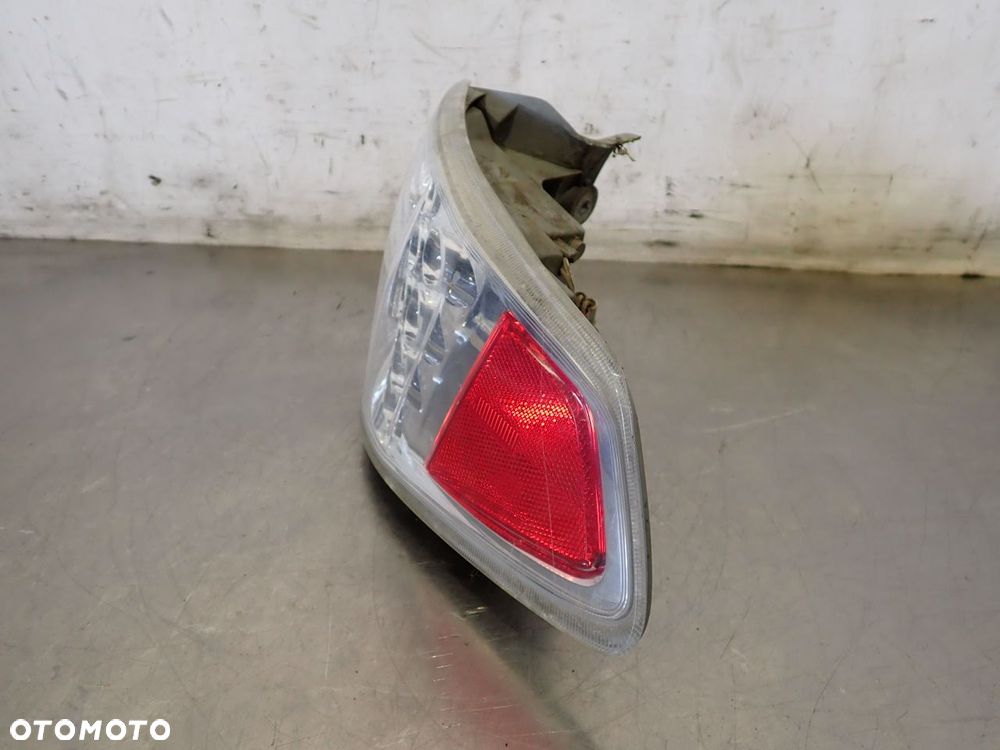 LAMPA PRAWA TYLNA SUBARU IMPREZA 1.5 - 3