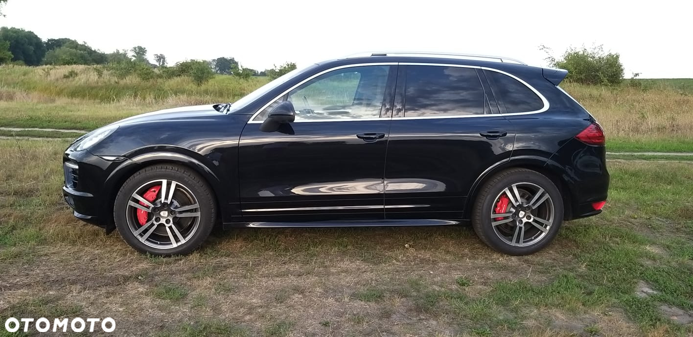 Porsche Cayenne Turbo - 5