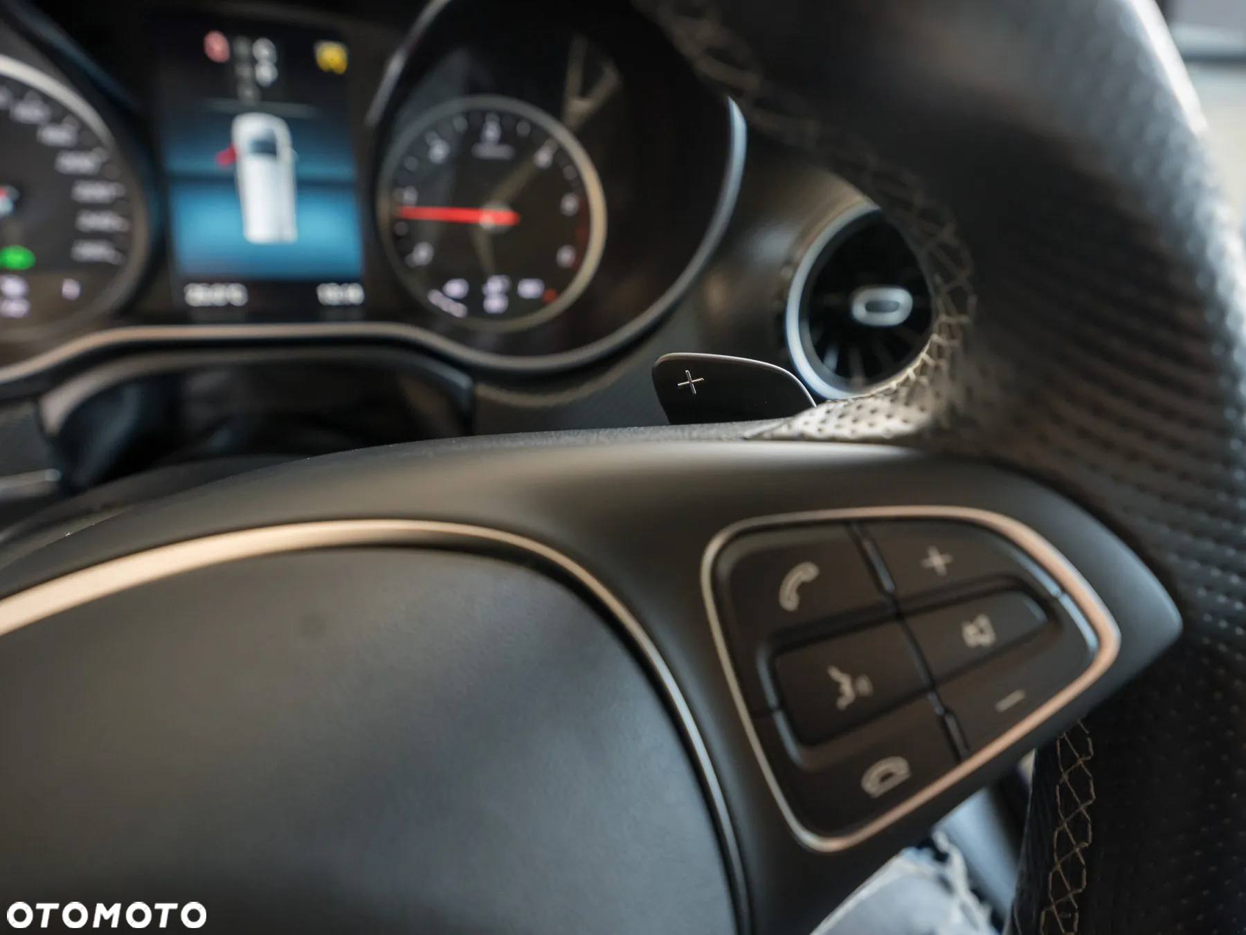 Mercedes-Benz Klasa V 300 d 4-Matic Exclusive 9G-Tronic (d³ugi) - 31