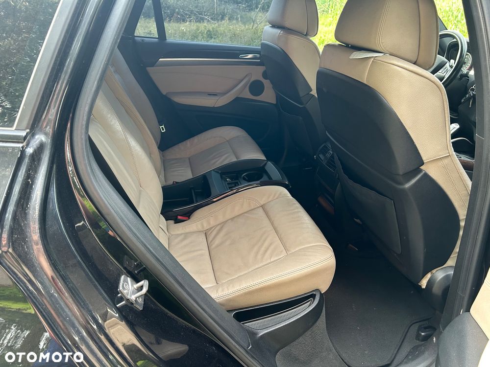 BMW X6 xDrive40d - 8