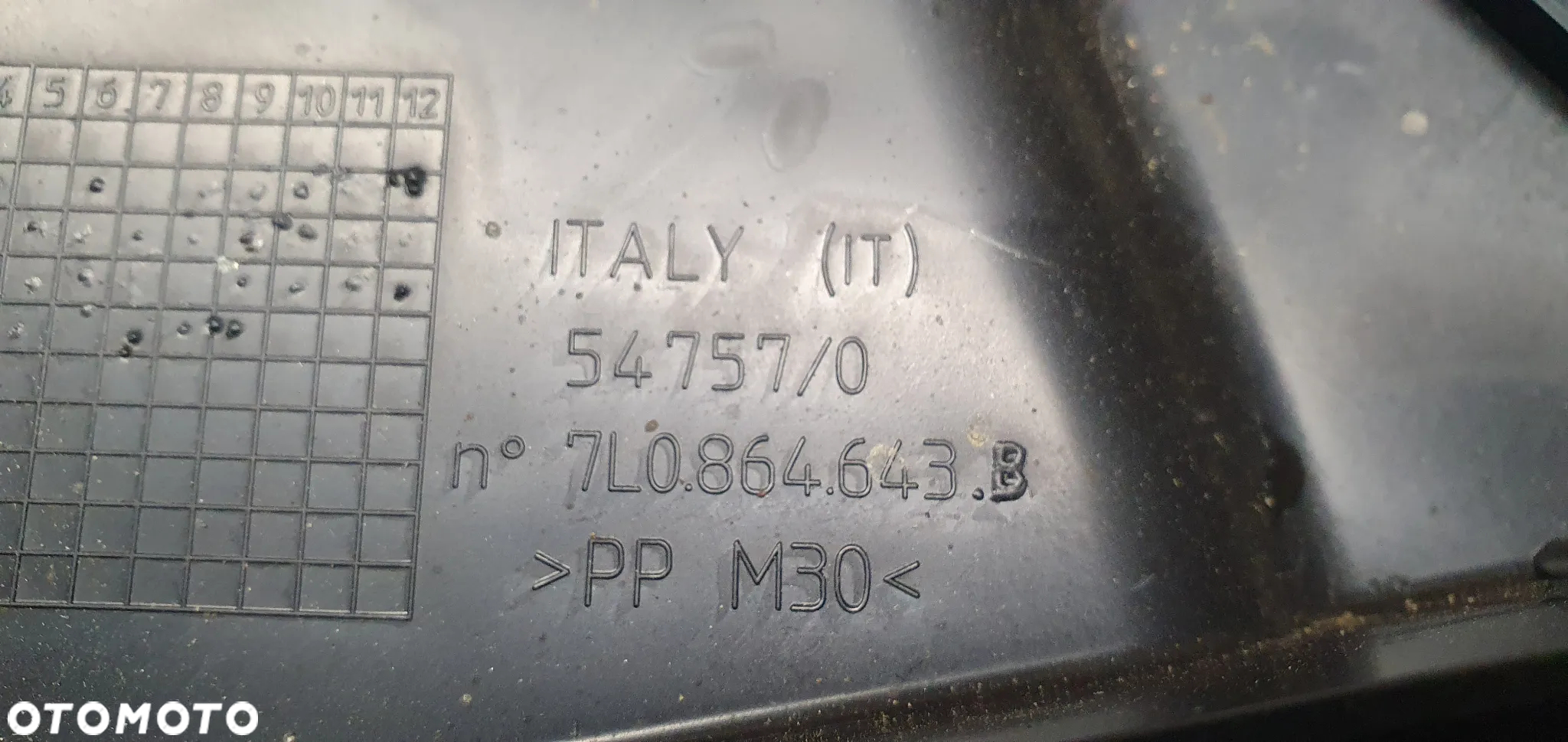 Obudowa podstawa akumulatora VW Touareg 7L 7L0864643B 7L0801283D - 6