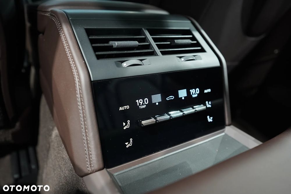 Porsche Panamera ver-4-e--hybrid-phev - 26