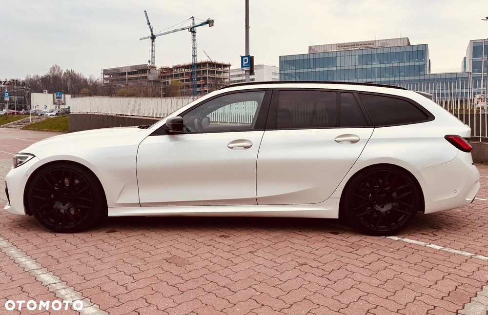 BMW Seria 3 330i xDrive M Sport sport - 2