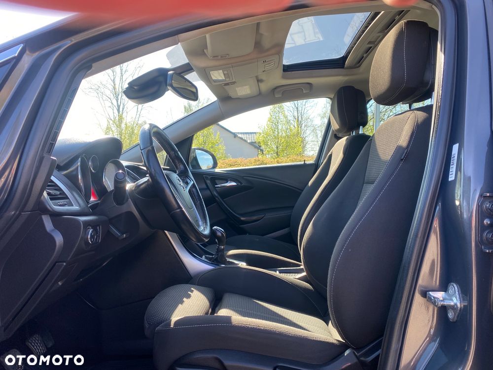 Opel Astra 2.0 CDTI DPF SportsTourer Exklusiv - 9