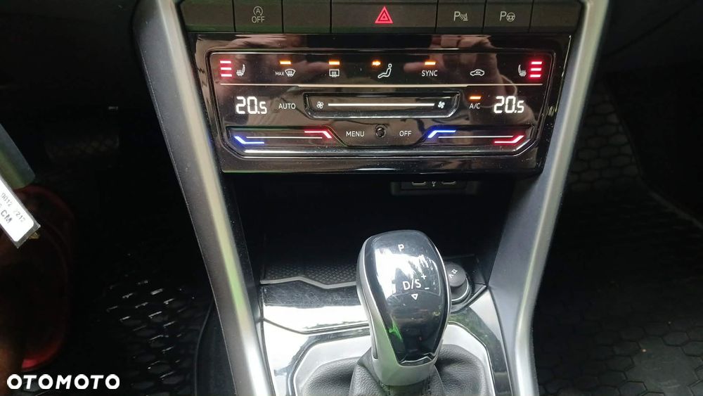 Volkswagen T-Roc 1.5 TSI Life DSG - 24