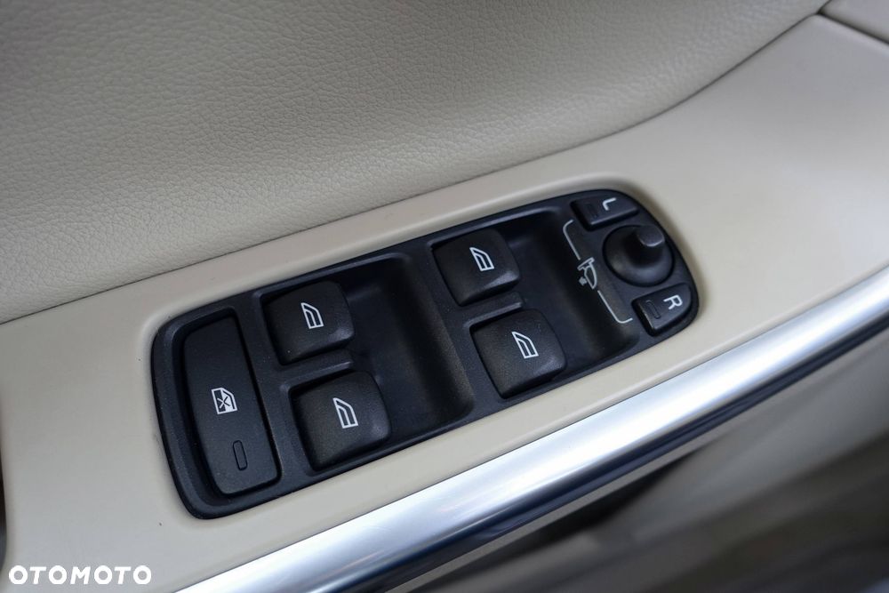 Volvo V60 Cross Country D4 Geartronic Summum - 28