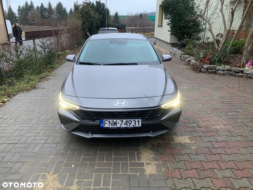 Hyundai Elantra 1.6 Smart CVT - 3