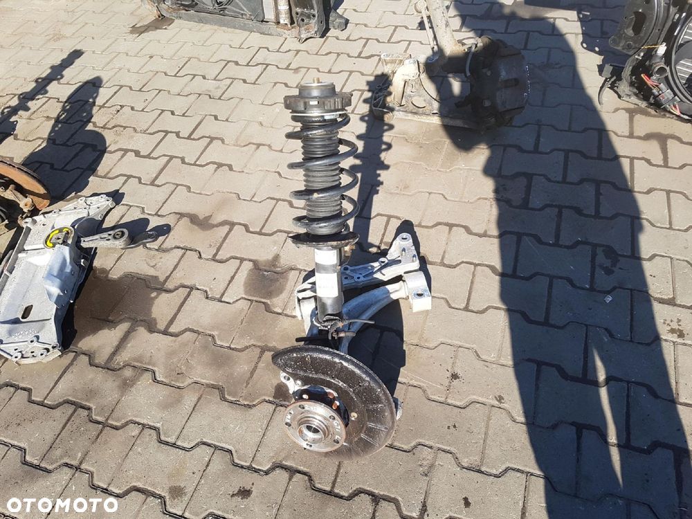 GOLF V 5 GTI 2.0 TFSI AMORTYZATOR ZWROTNICA LEWA