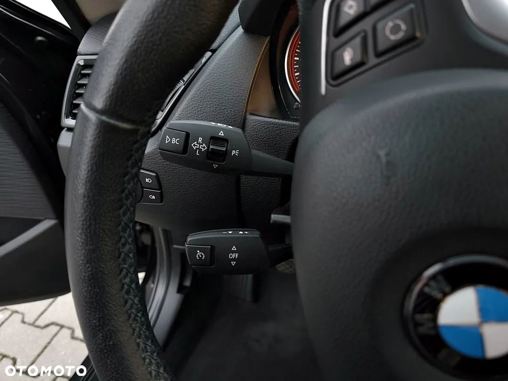 BMW X1 sDrive18i - 36