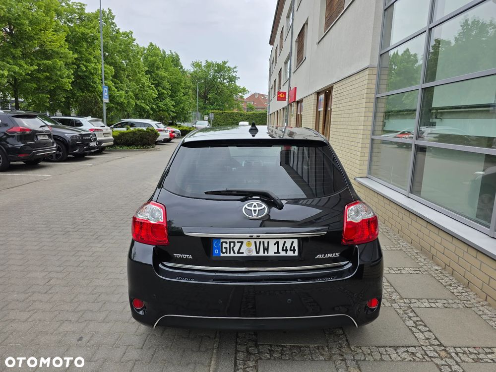 Toyota Auris 1.33 Dual-VVT-i Design Edition - 6