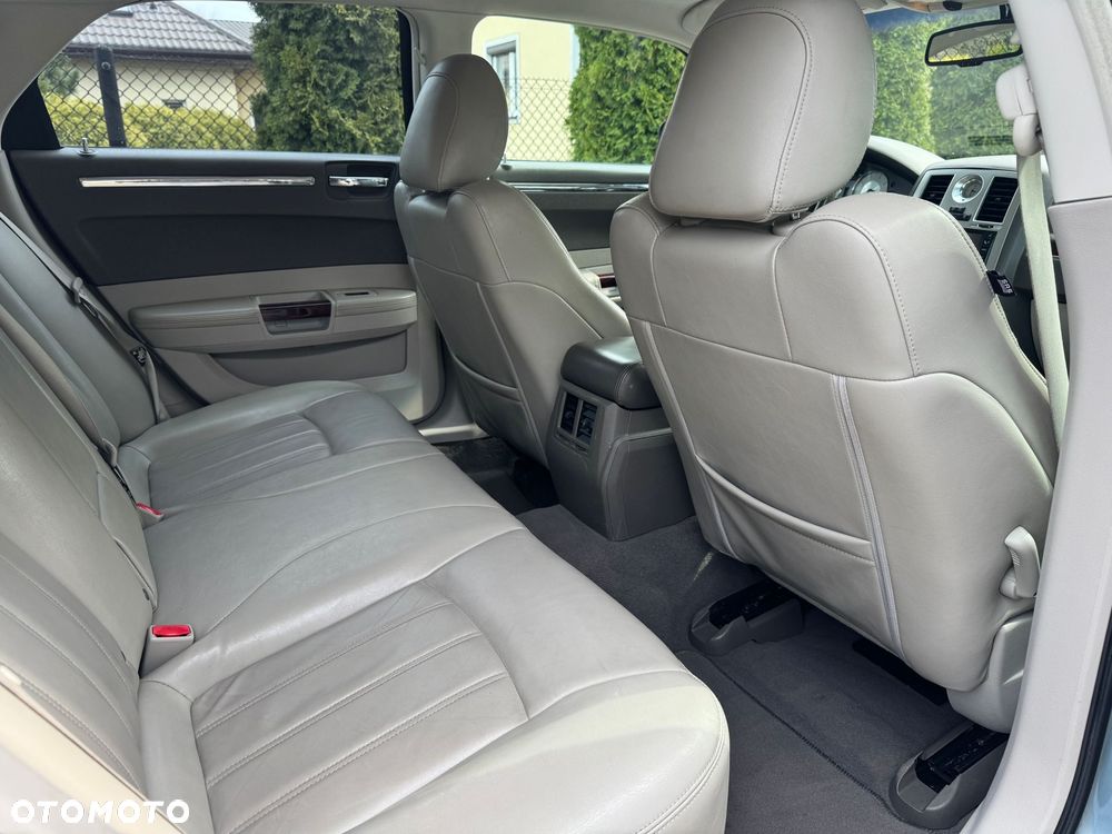 Chrysler 300C 3.0 CRD DPF Automatik - 23