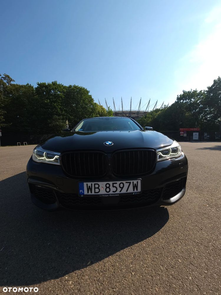 BMW Seria 7 750i xDrive - 1